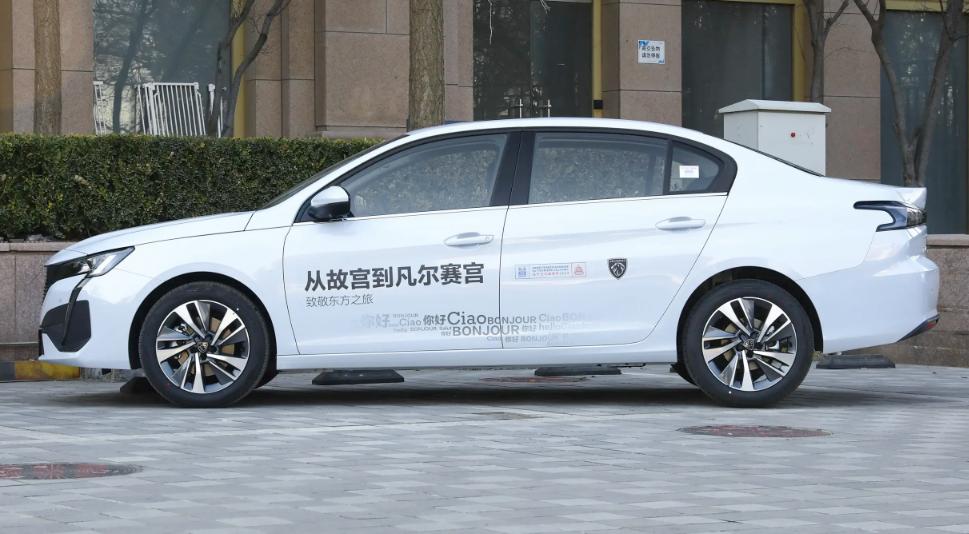 售价10.99-13.09万元年轻人购车,10.99万元起全新一代标致2008上市