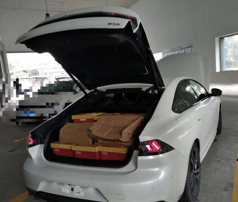 标致508无边框车门图片,2020款标致508无框门