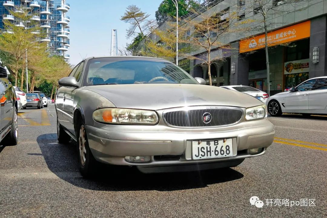 早年的上海通用轿车丨国产化的美式大船——别克新世纪与G系列
