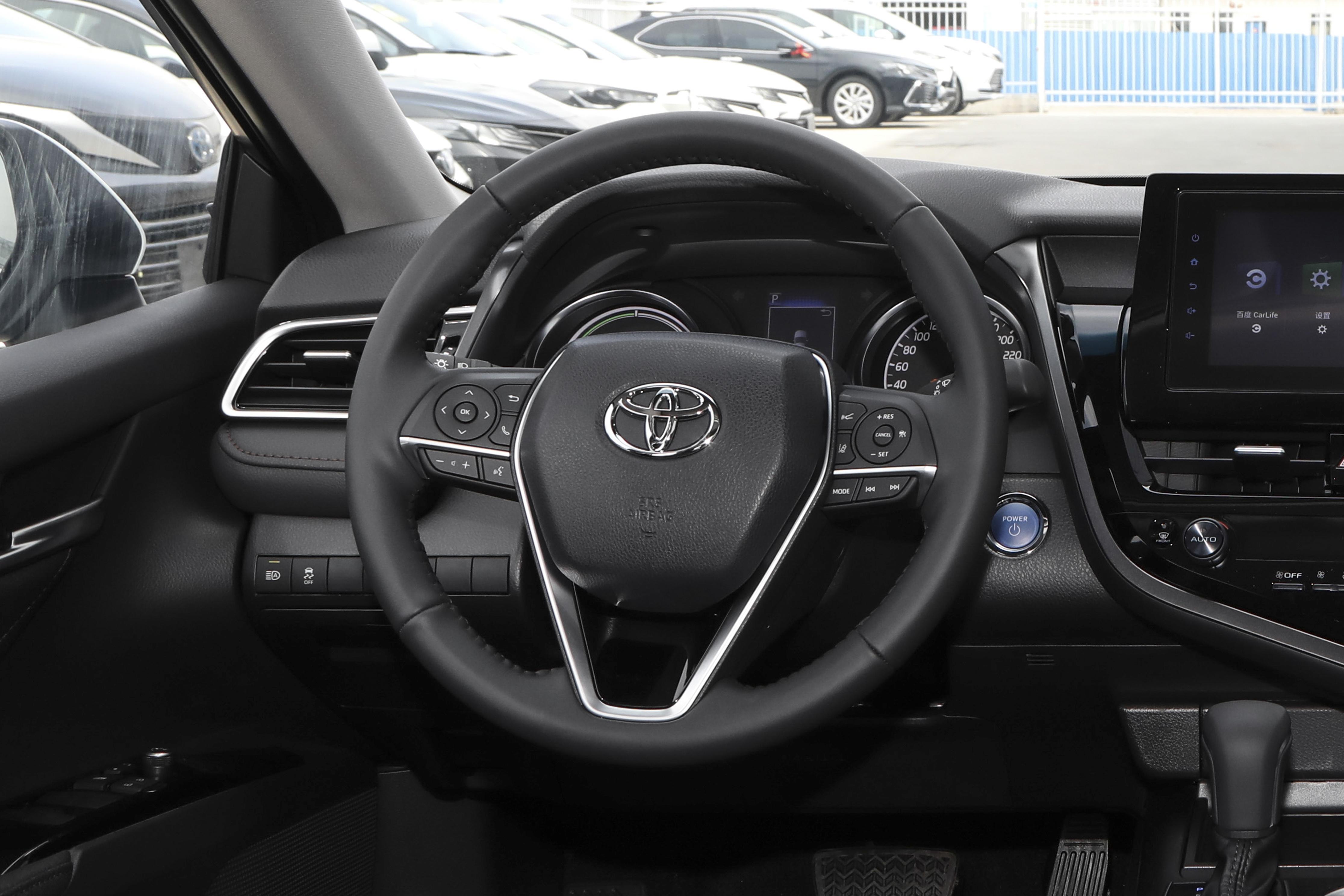 家用车之最佳选择丰田凯美瑞,高品质高销售高保值的车型凯美瑞