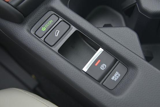 颜值更进一步评测新款广汽传祺,颜值加性能试驾全新海外版胜达