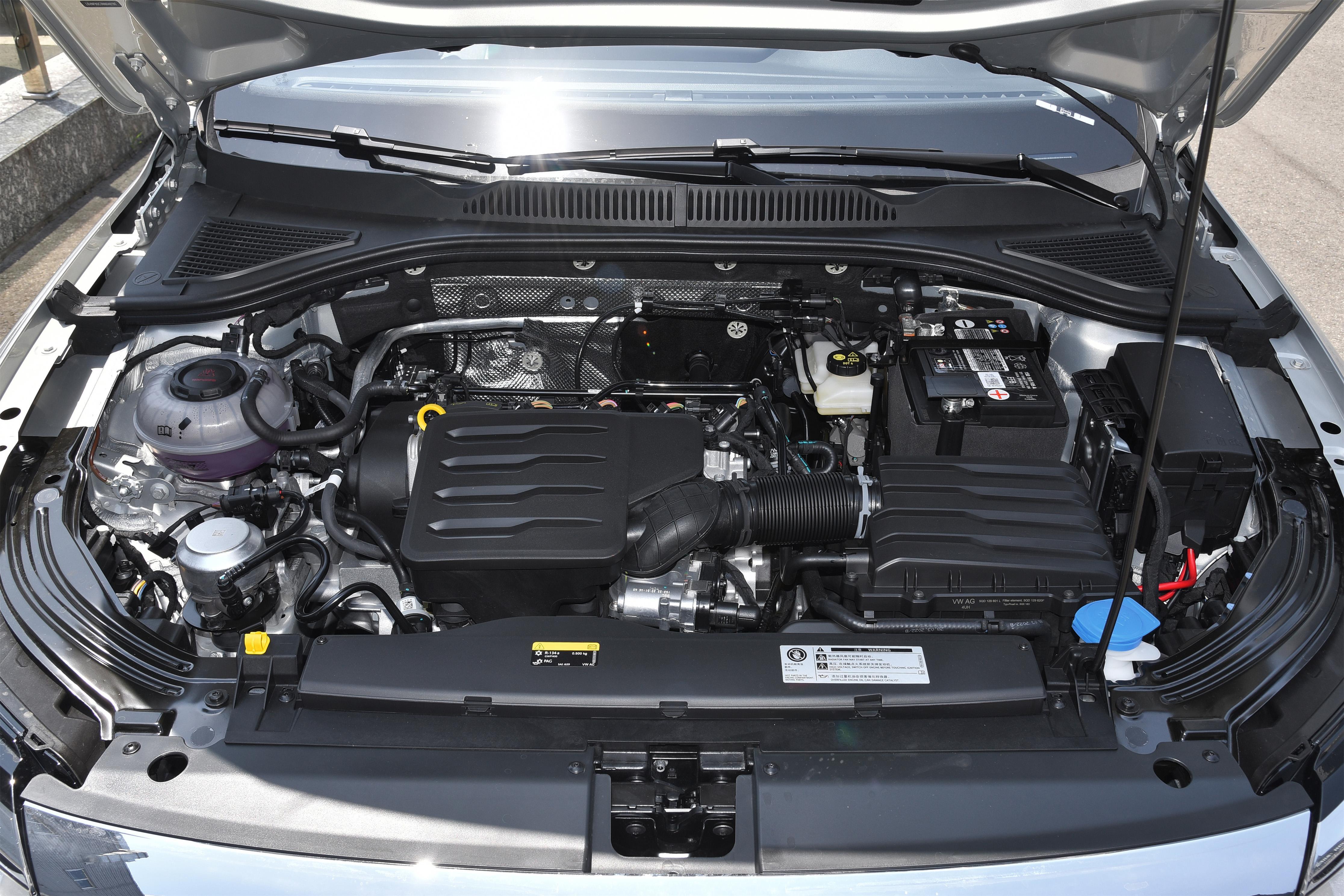 大众朗逸买什么车型好看,10万左右的汽车朗逸好还是轩逸好