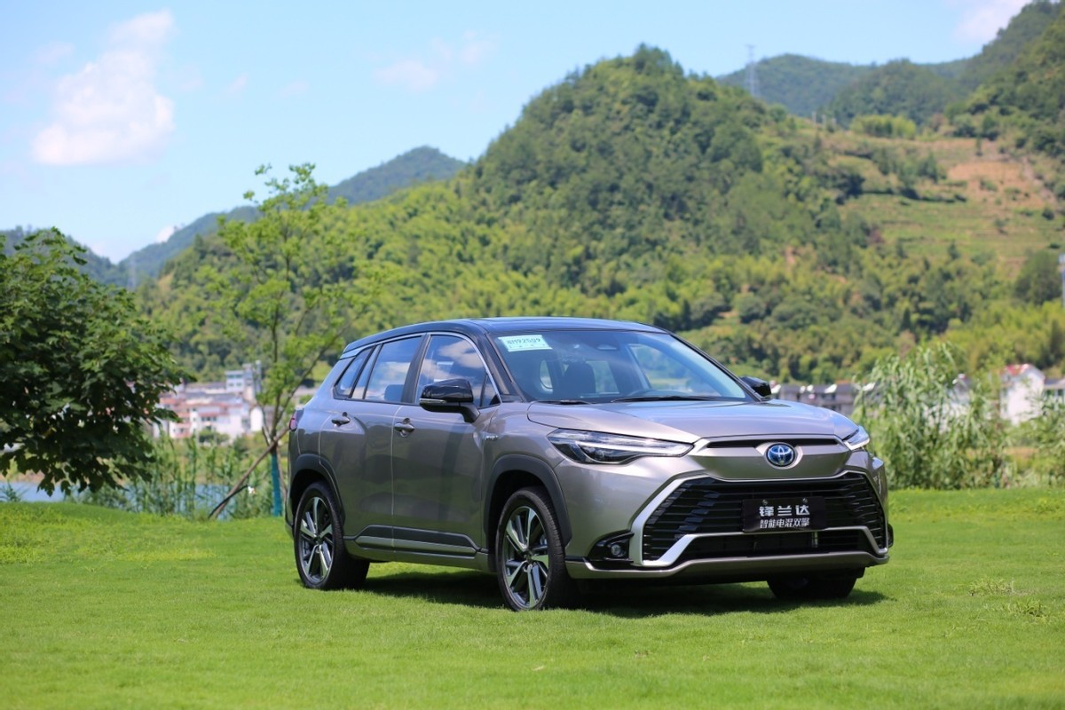 丰田锋兰达2024款双擎空间实测,丰田锋兰达双擎用车感受