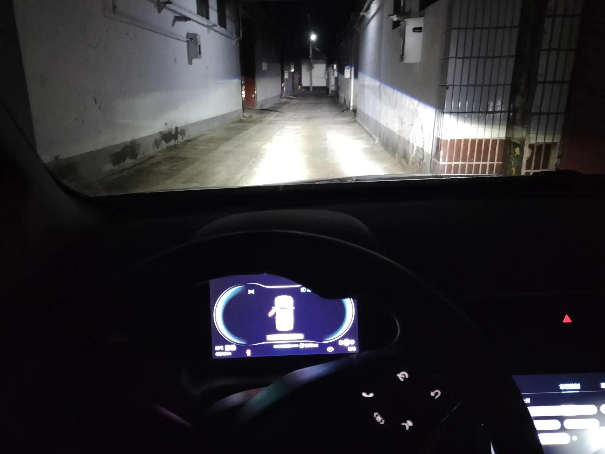 零跑t03尾灯怎么开启,零跑t03车灯安装教程