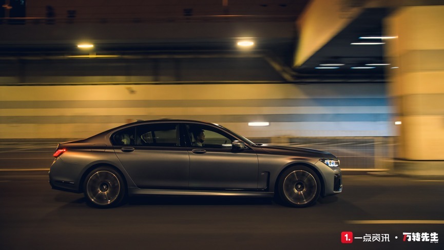 07年宝马7系750li多少钱,宝马7系买735还是740