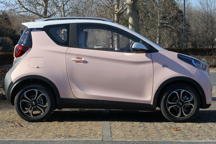 新能源汽车奇瑞小蚂蚁测评,试驾奇瑞电动汽车小蚂蚁