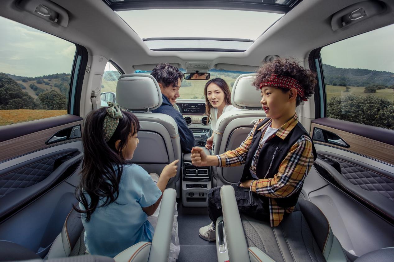 装得进全家欢乐的移动空间，风行游艇有话说