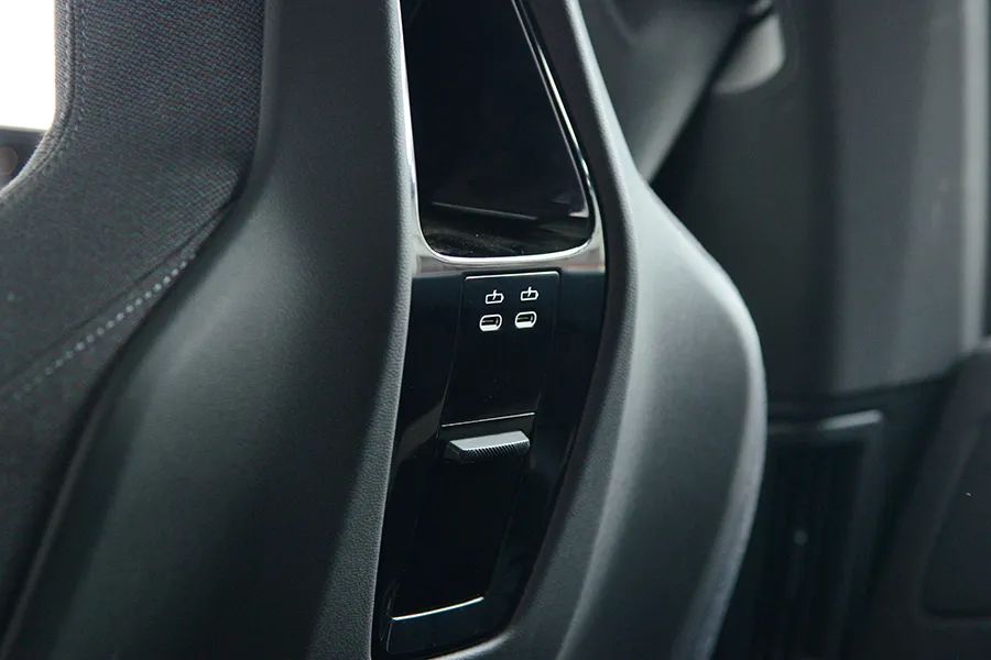 宝马ix系列空间对比,宝马ix首次亮相