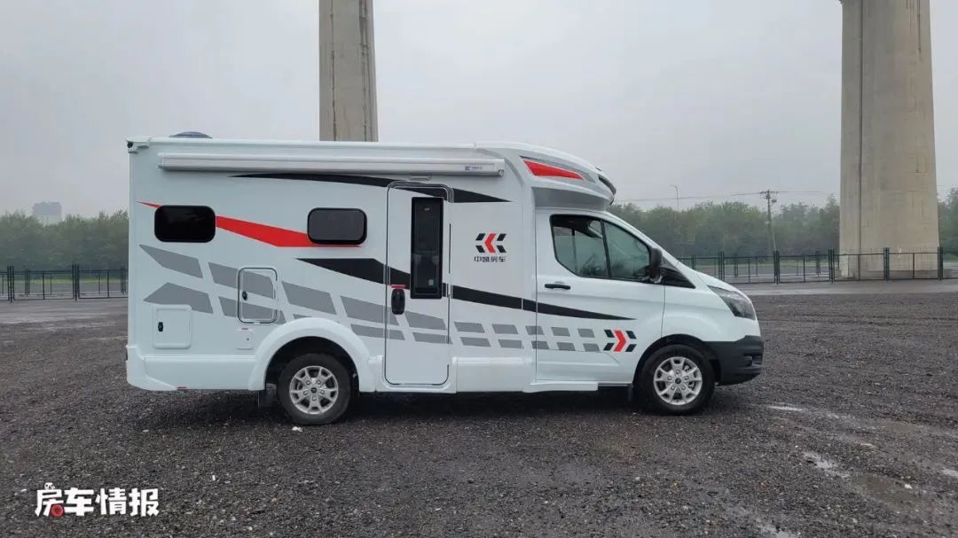 北京大空间房车价格30-40万左右,目前适合购买什么样的房车