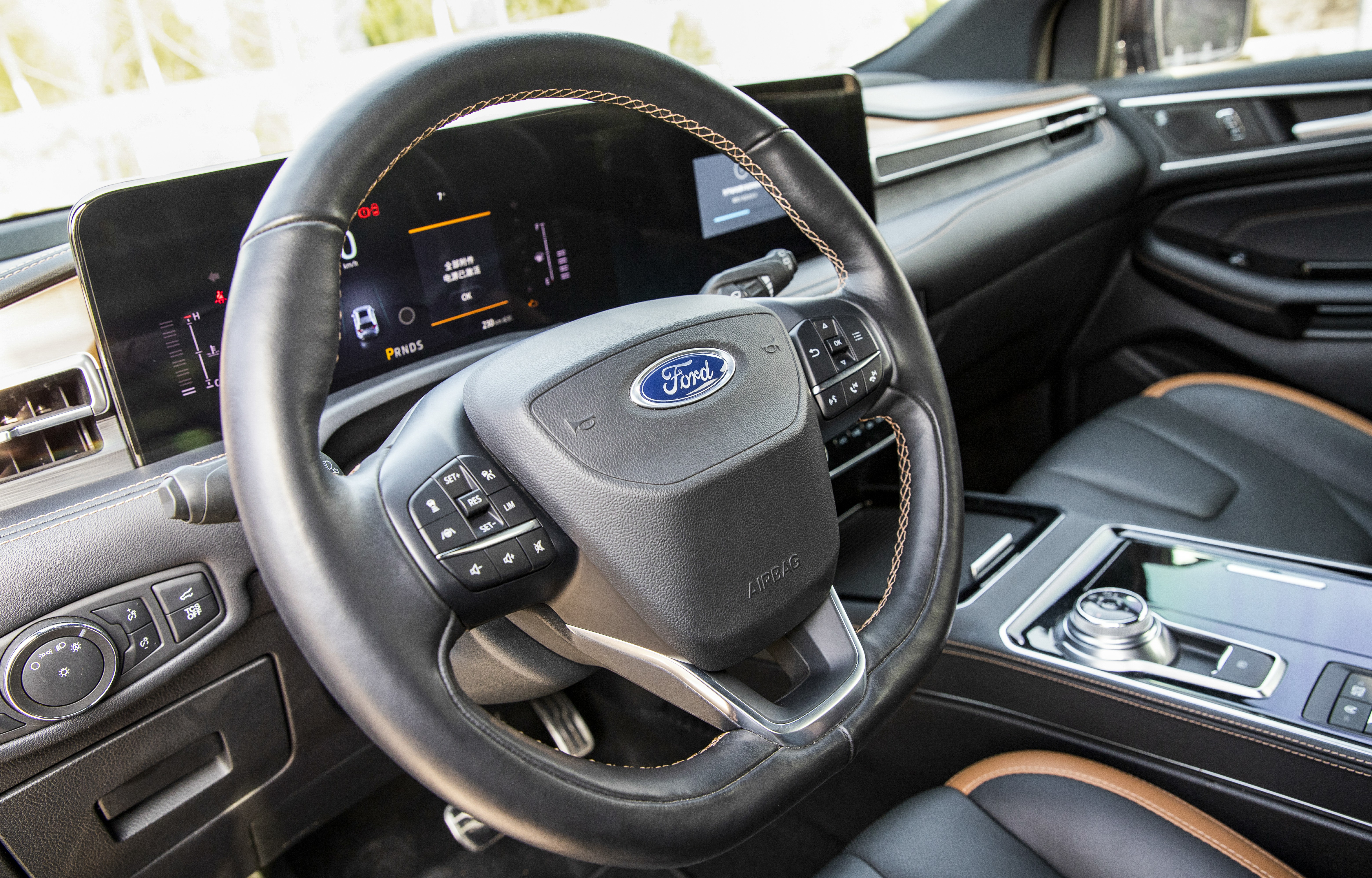 30万内科技与动力兼顾，试驾大7座SUV福特锐界PLUS