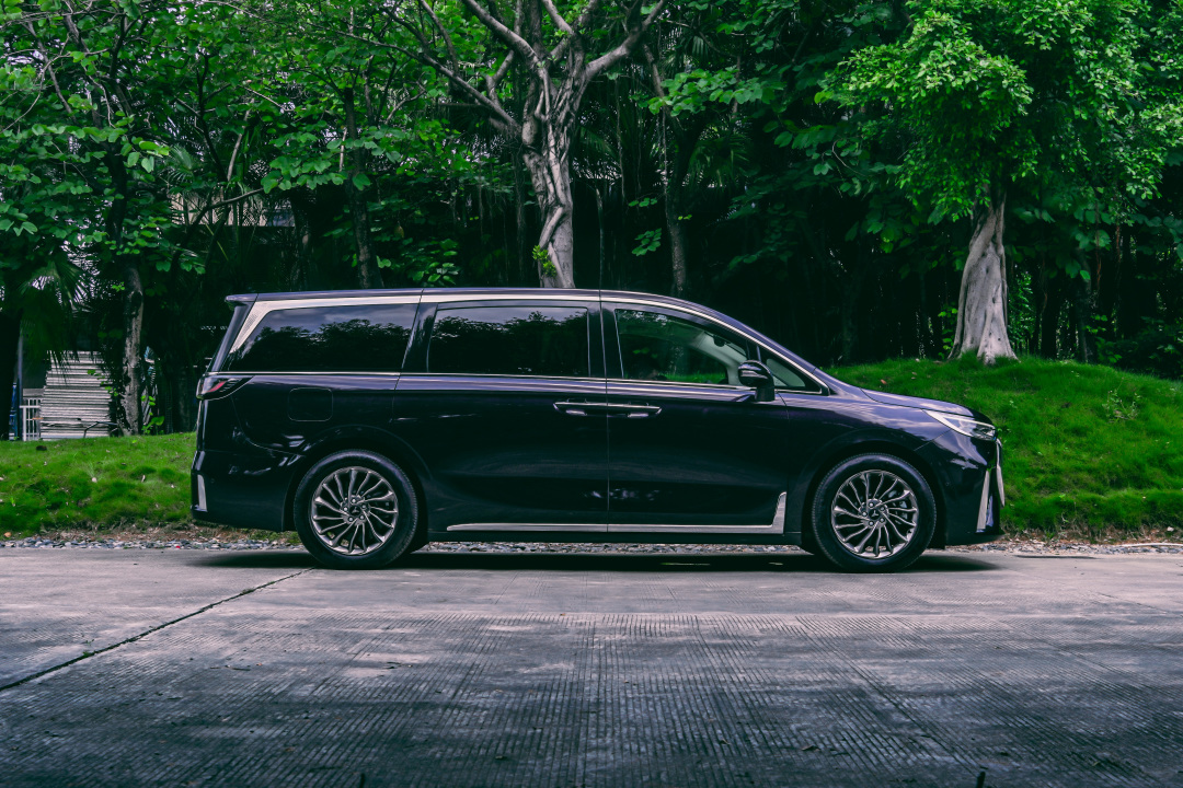 岚图梦想家尊贵版试驾,试驾岚图梦想家纯电