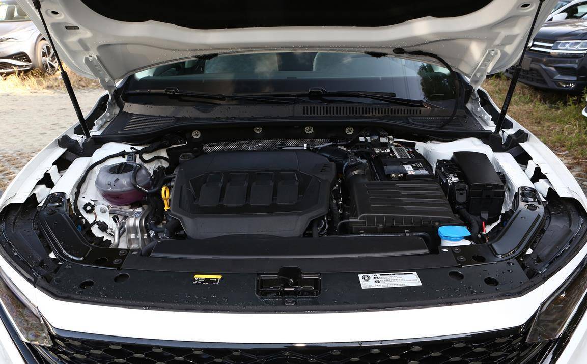 20万新能源和燃油对比,15万买强实力家用车买这4款准没错