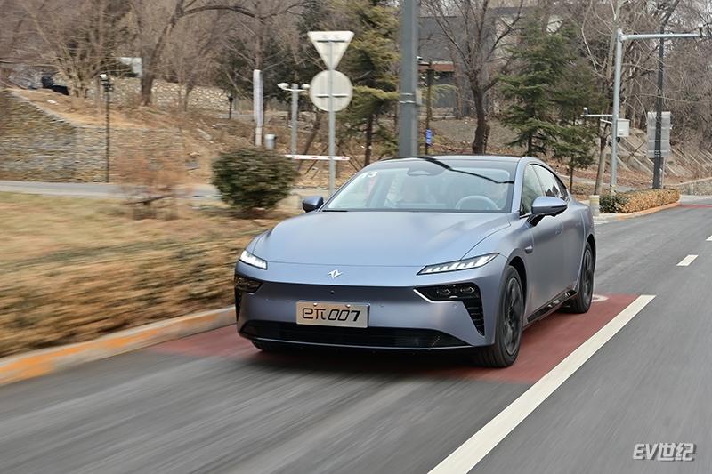 东风奕派e007四驱顶配测评,六座增程版东风奕派e007