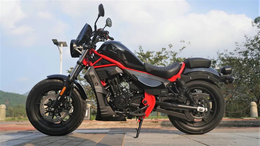 17980元起！香帅重机多款新车上市，苍云300、500全面升级