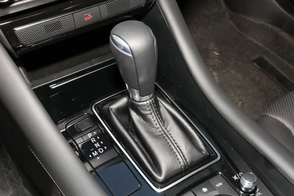 阿特兹车内按键功能介绍,阿特兹防撞功能测试视频