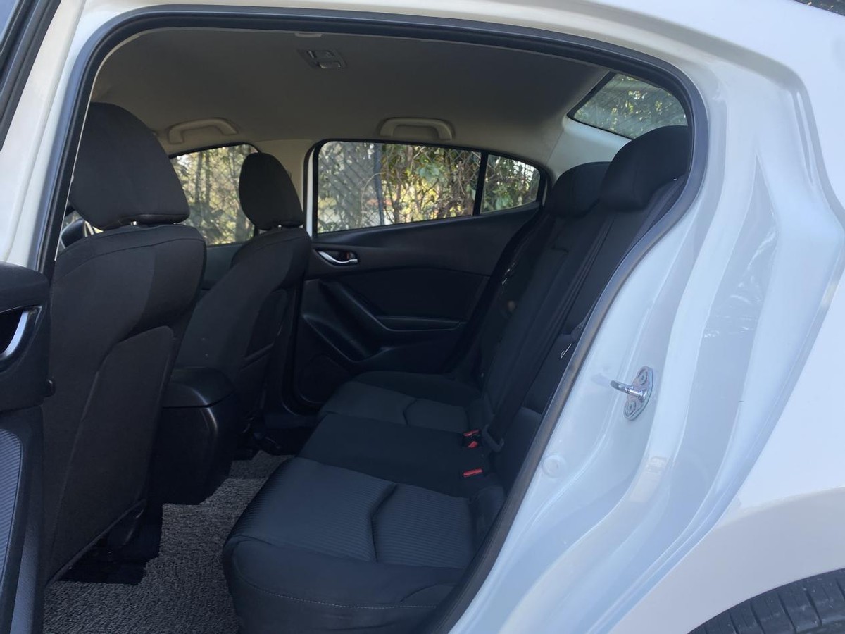 收一台昂克赛拉,收一台昂克赛拉两厢