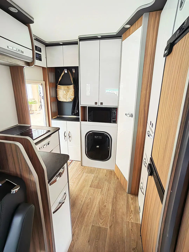 有太阳能版的轻卡房车,1250w太阳能轻卡房车