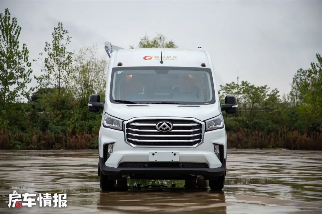 适合5-6人出游的大通房车,50-60岁自驾游十大最佳车型房车