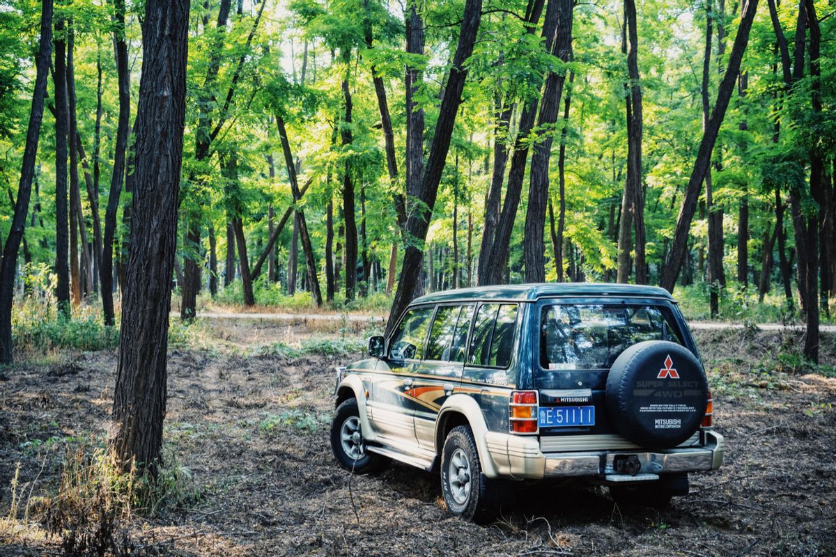 二手手动山猫帕杰罗v33,山猫帕杰罗v33漂移