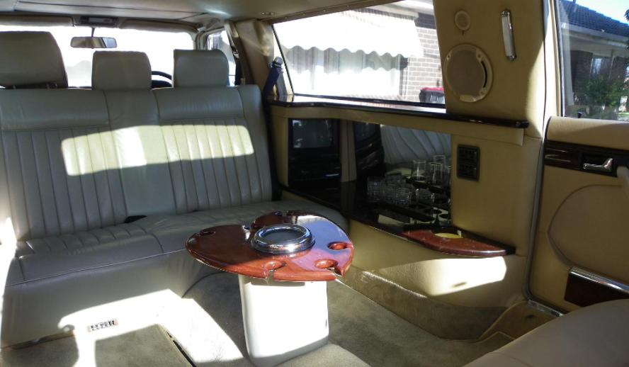 澳洲市场那些最古怪新奇的豪华加长车，前英女王座驾也在其中？