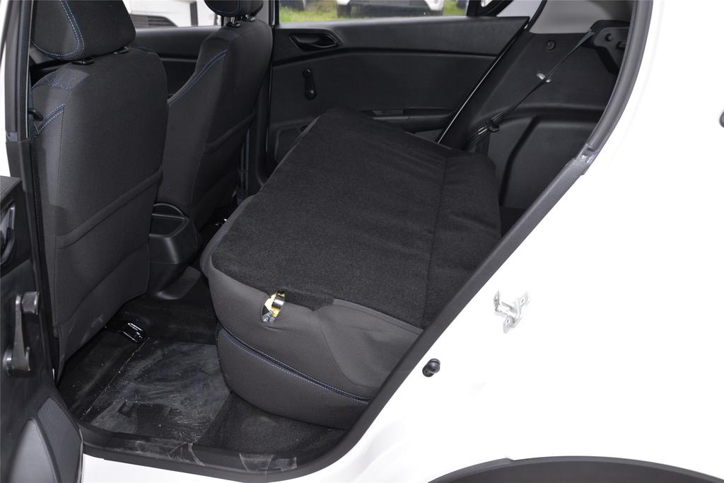 想花十几万买车买什么最好,想买舒适省油的轿车绕不开这三款