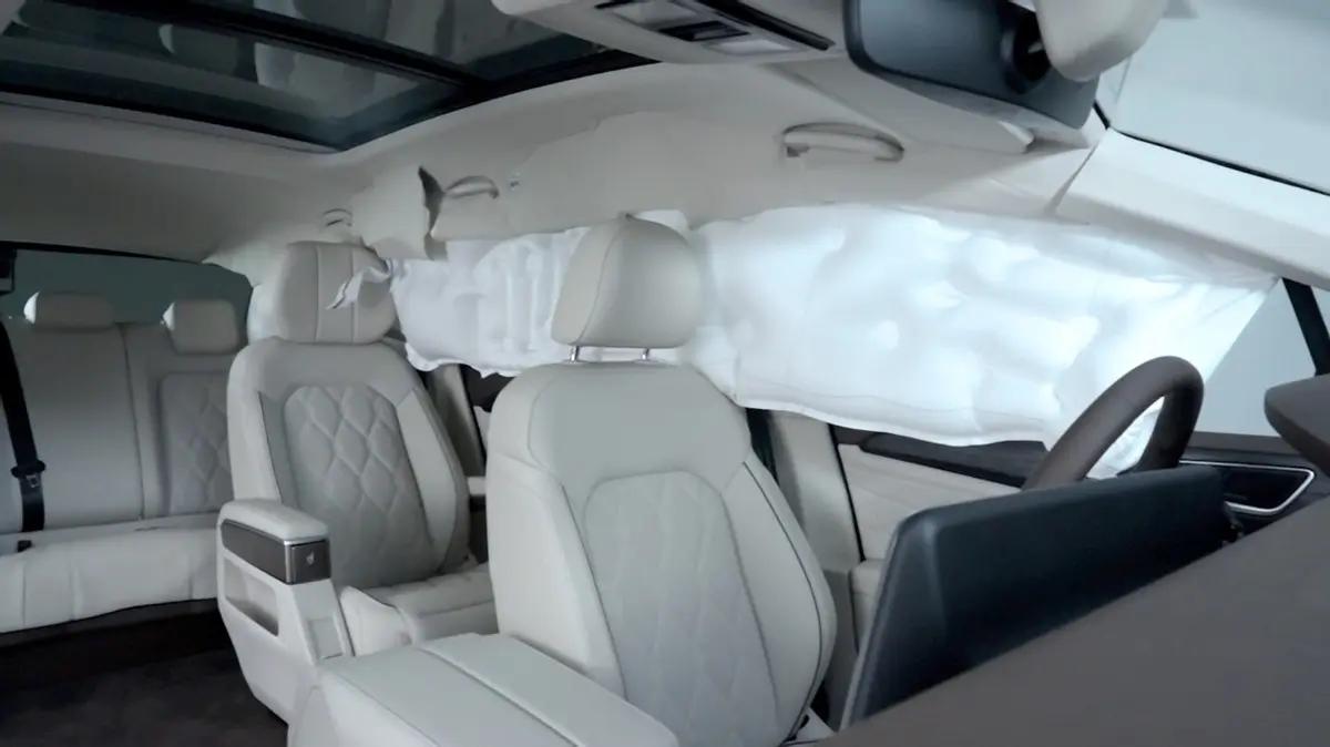 威然第三排座椅拆解,大众威然防撞梁拆解