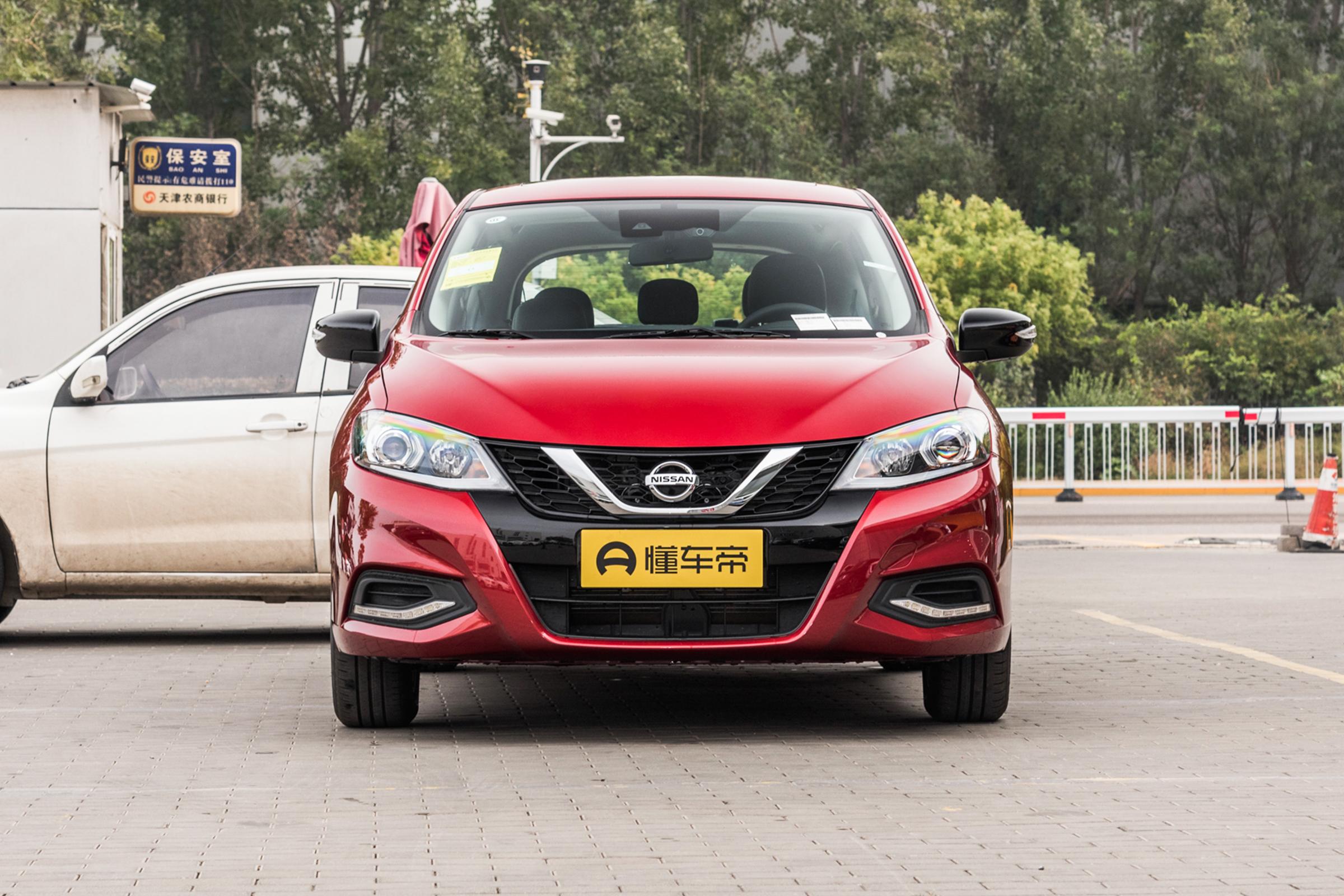 优惠8.29万起日产骐达偏科实用型,经典两厢家用良心车日产骐达