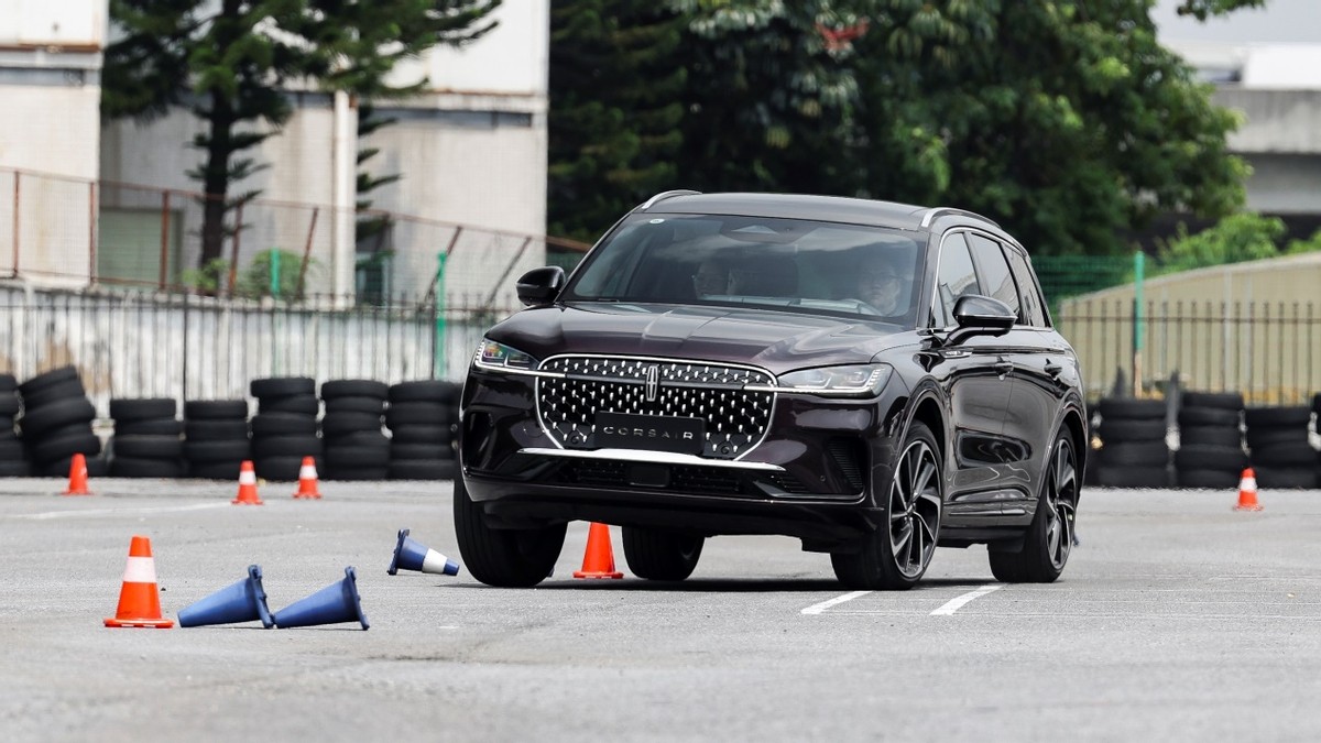 试驾新款林肯冒险家,林肯冒险家两驱尊享版试驾