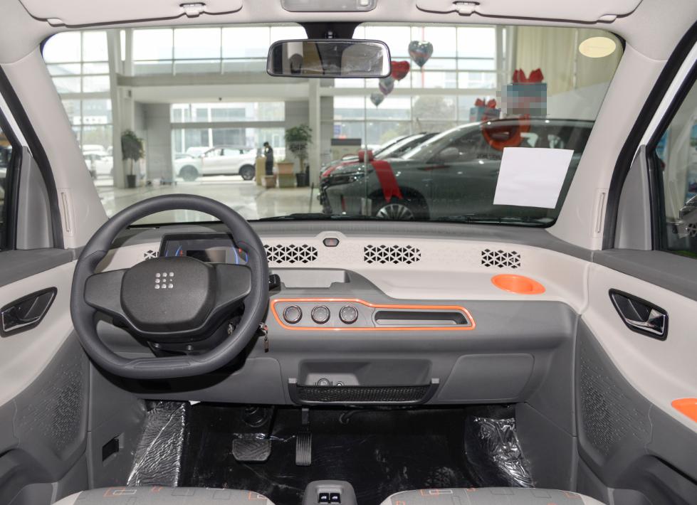 五菱宏光minievgb版落地价是多少钱,五菱宏光miniev售价2022年补贴