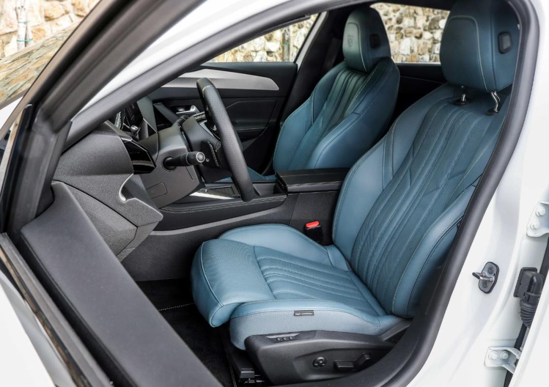 海外2008年标致308,2022款标致308第一视角试驾