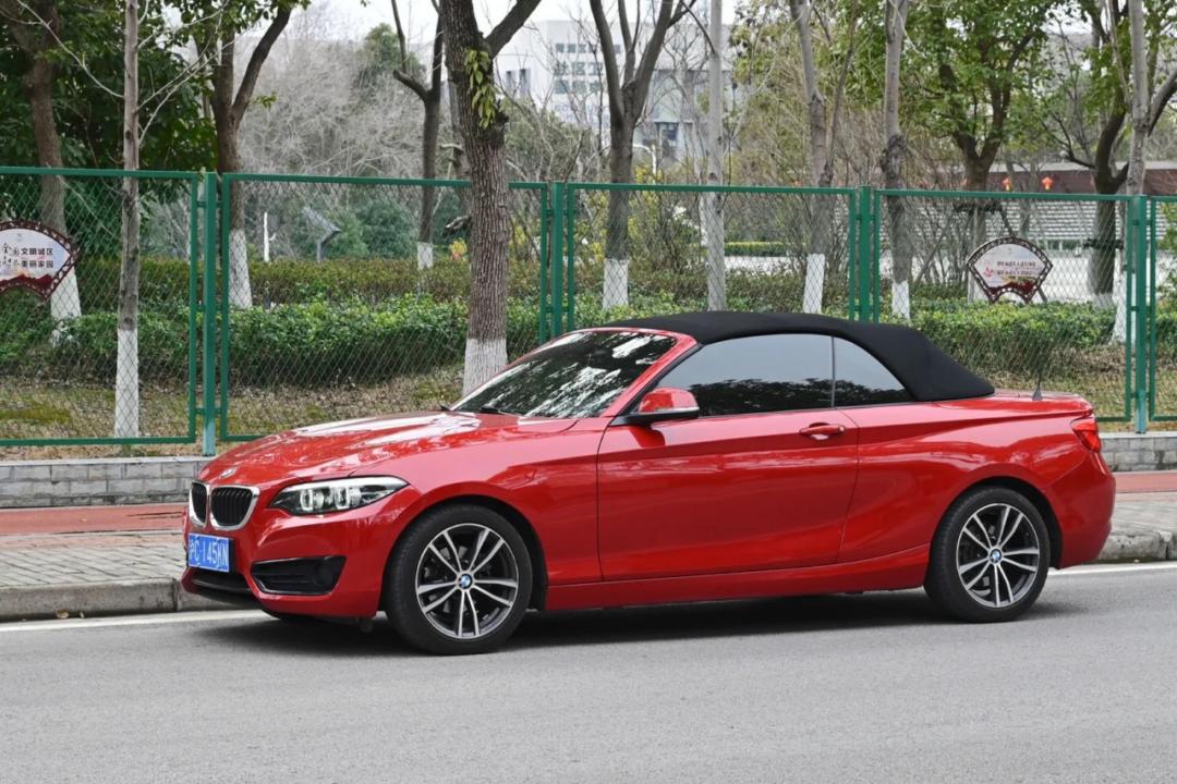 二手宝马2系敞篷选哪一款,宝马220i敞篷2024款