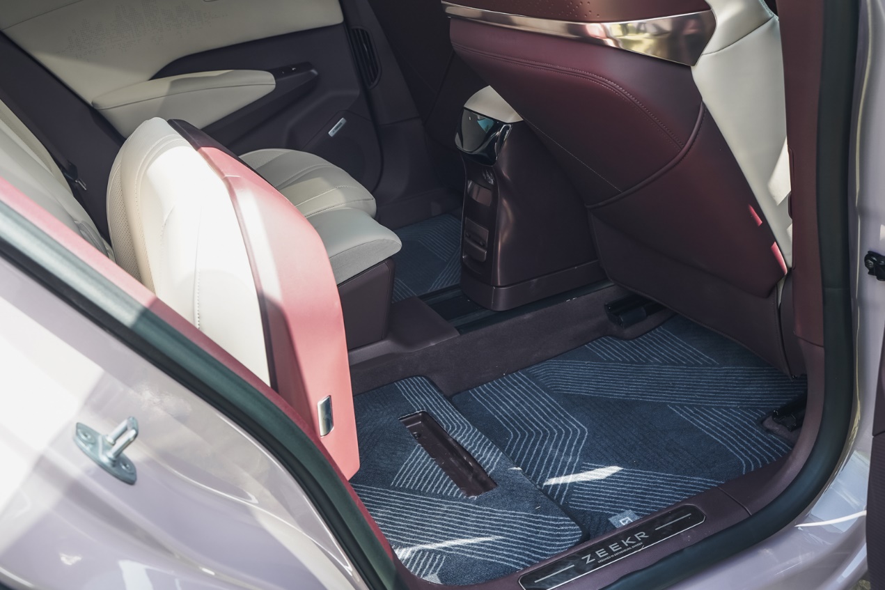 smart精灵和极氪x比较,smart精灵3和极氪001价格