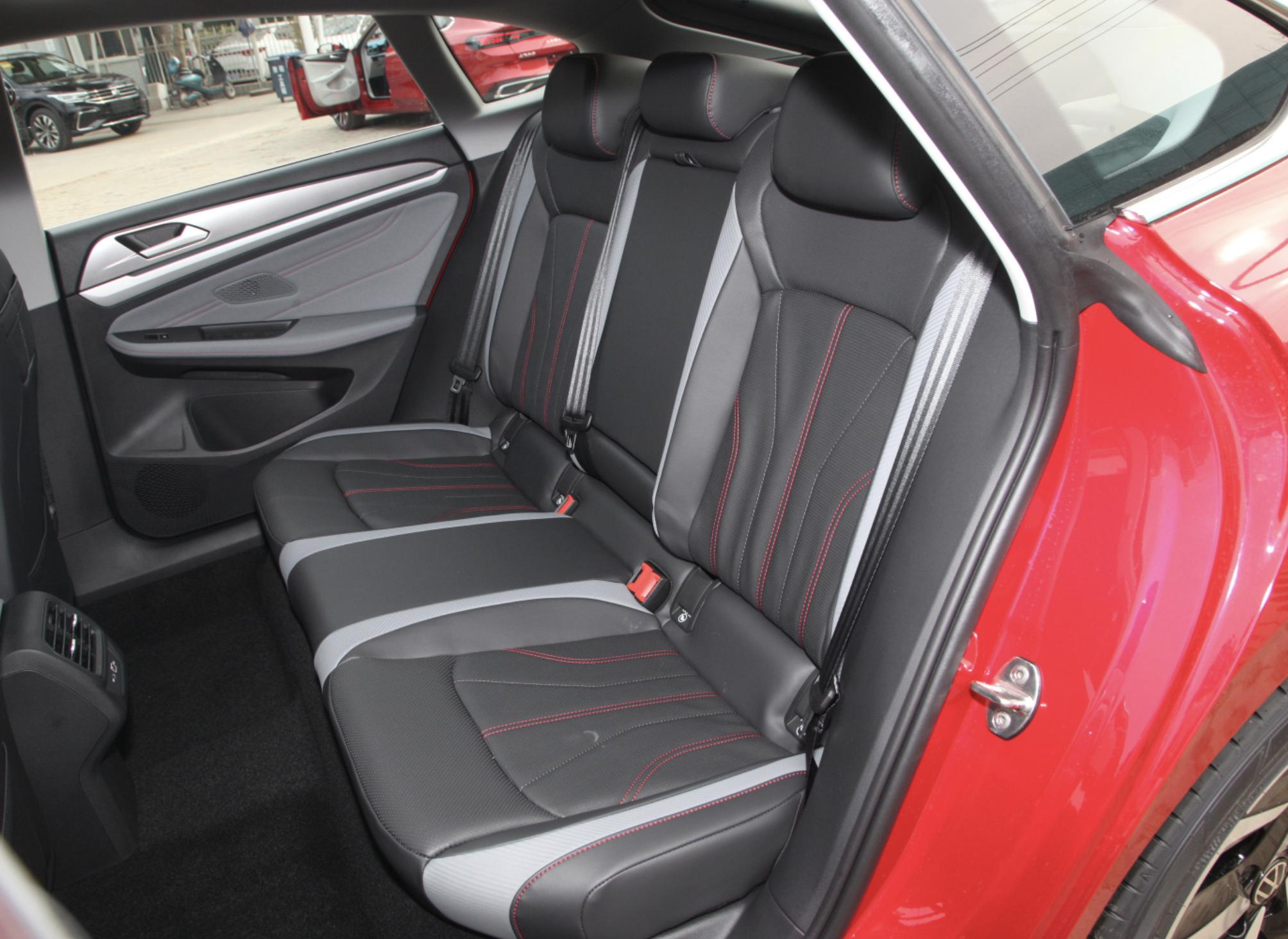 17款大众凌渡1.4t车型用车分享,凌渡1.4t手动挡值得入手吗