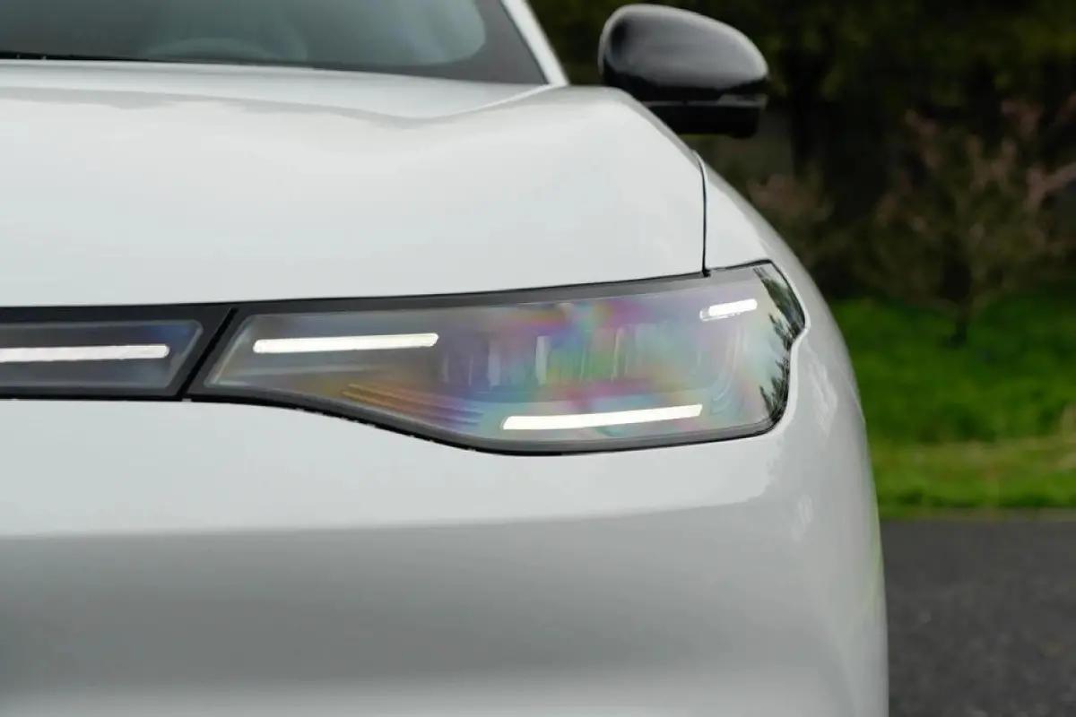 全新零跑c01预售价18万元,零跑c01限时优惠1万