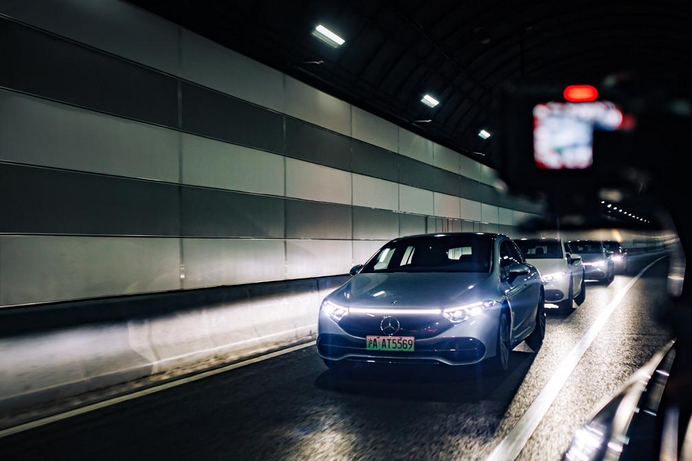 贵就一定好吗,2022款奔驰eqs580自动驾驶试驾