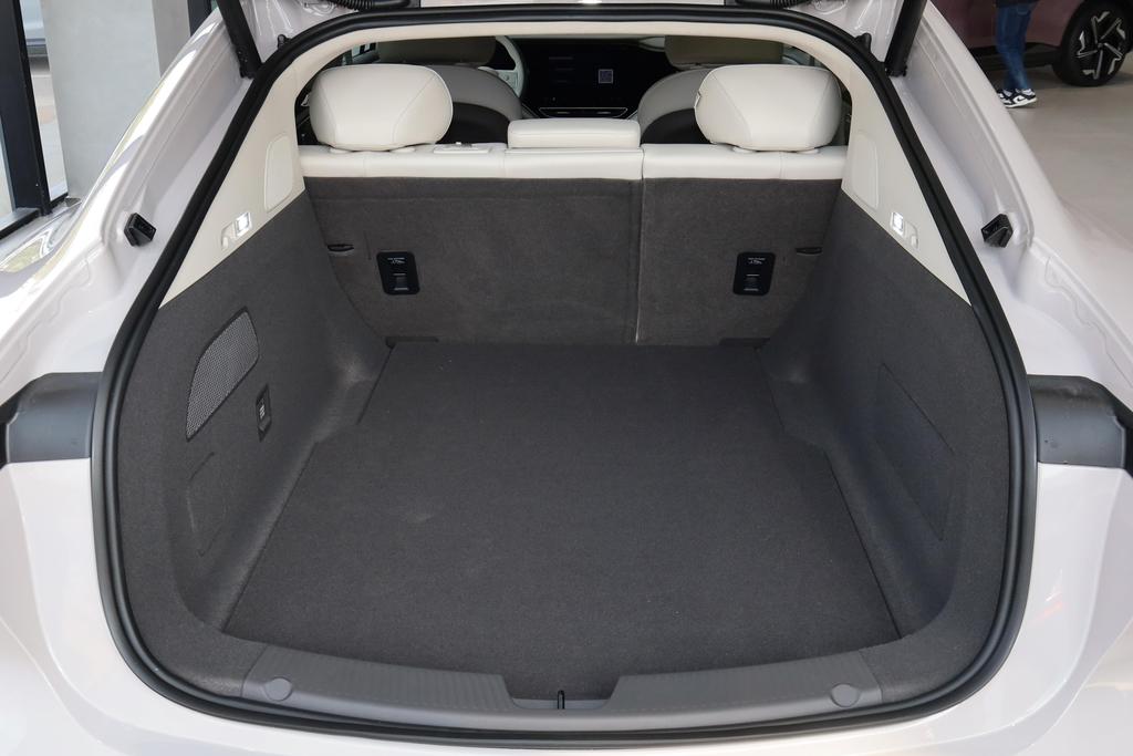 飞凡f7是电动车还是燃油车,飞凡f7智能驾驶区别