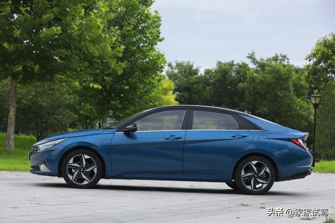 万元a级家轿试驾北京现代伊兰特,现代伊兰特1.5llux尊贵版最新落地