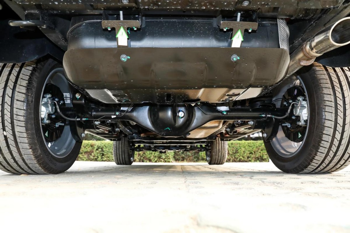 北京吉普bj80与奔驰大g,奔驰大G国产车