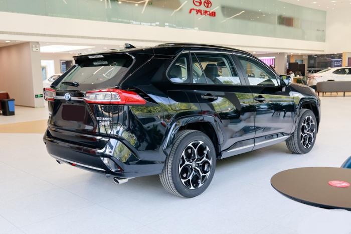 丰田威兰达高性能版现在优惠多少,丰田威兰达高性能版油耗测试