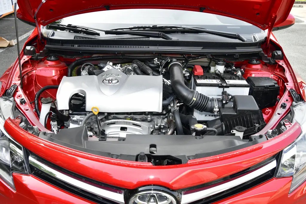 省油又便宜的七座合资车,省油省心价格7-8万的车