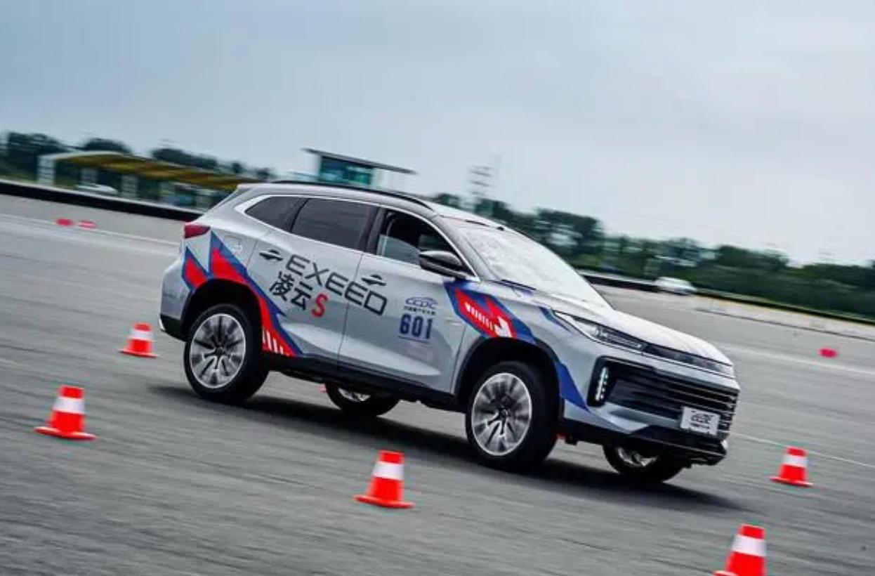 星途凌云吉利suv,星途凌云天花板异响