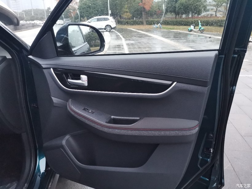 新风行t5增自动舒适型售8.99万元,东风风行t5盛世款pk广汽传祺gs4