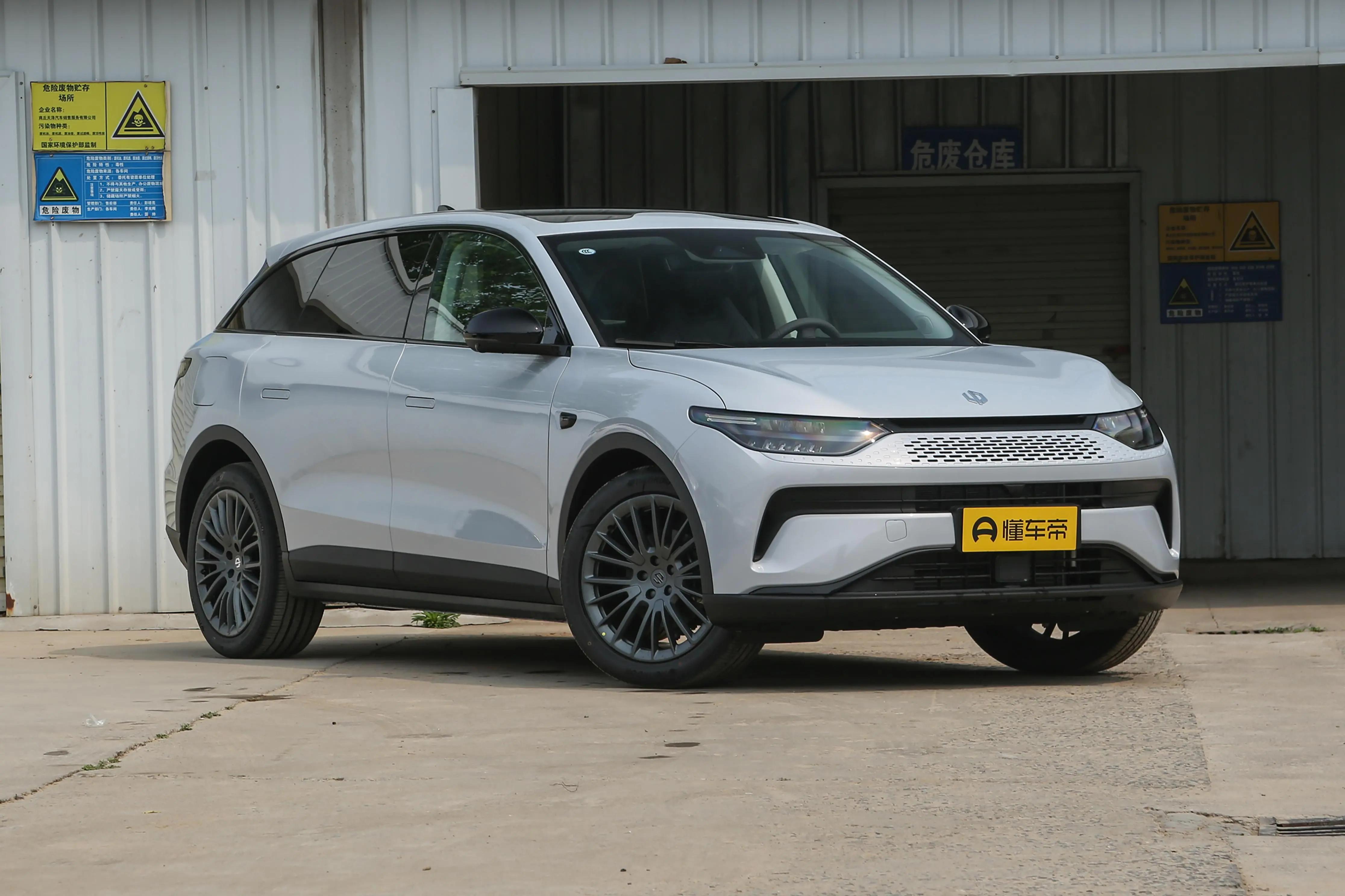 零跑增程180舒享版测评,零跑c11增程版285和180舒享纯电续航