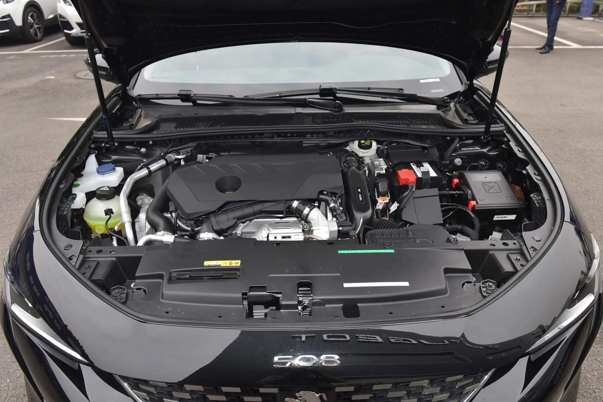 买辆标致508L怎么样？搭载1.6T和1.8T发动机