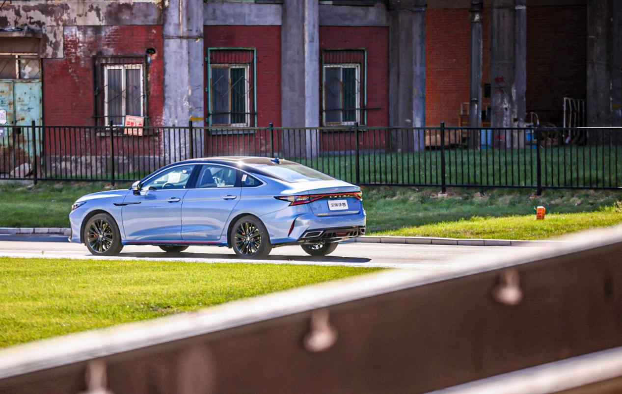 奇瑞艾瑞泽8全方位深度体验,奇瑞艾瑞泽8最值得买的版本