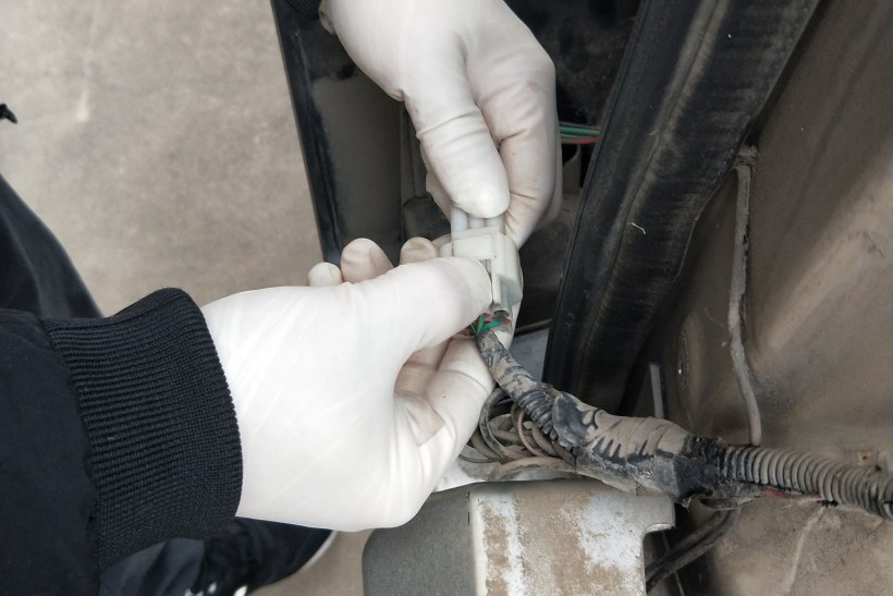 五菱荣光倒车雷达多少钱,五菱荣光小卡倒车雷达