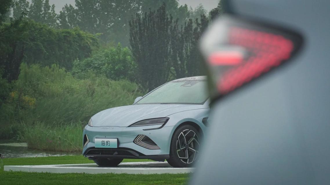 比亚迪海豹DMi的竞争对手有哪些,比亚迪海豹的对标产品