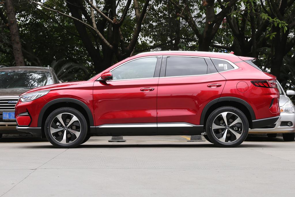 比亚迪宋plusev冠军版便携充电,比亚迪宋plus新能源2022款充电