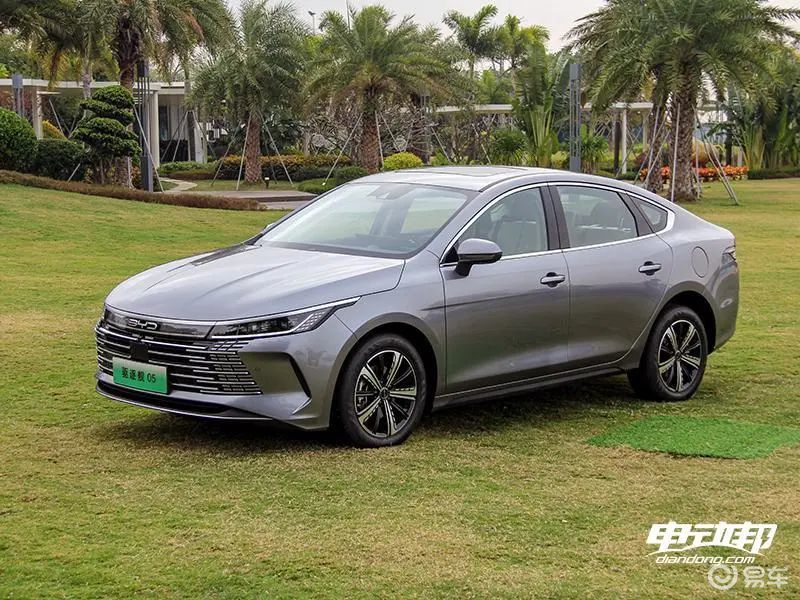 驱逐舰05新能源顶配介绍,驱逐舰05尊贵版混动模式油耗