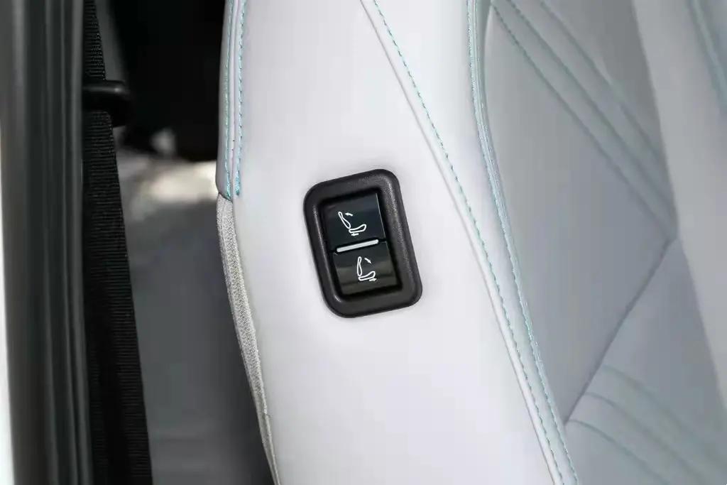 奇瑞新能源小蚂蚁车型讲解,奇瑞小蚂蚁75马力动力测评